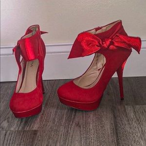 Red platform bow heels